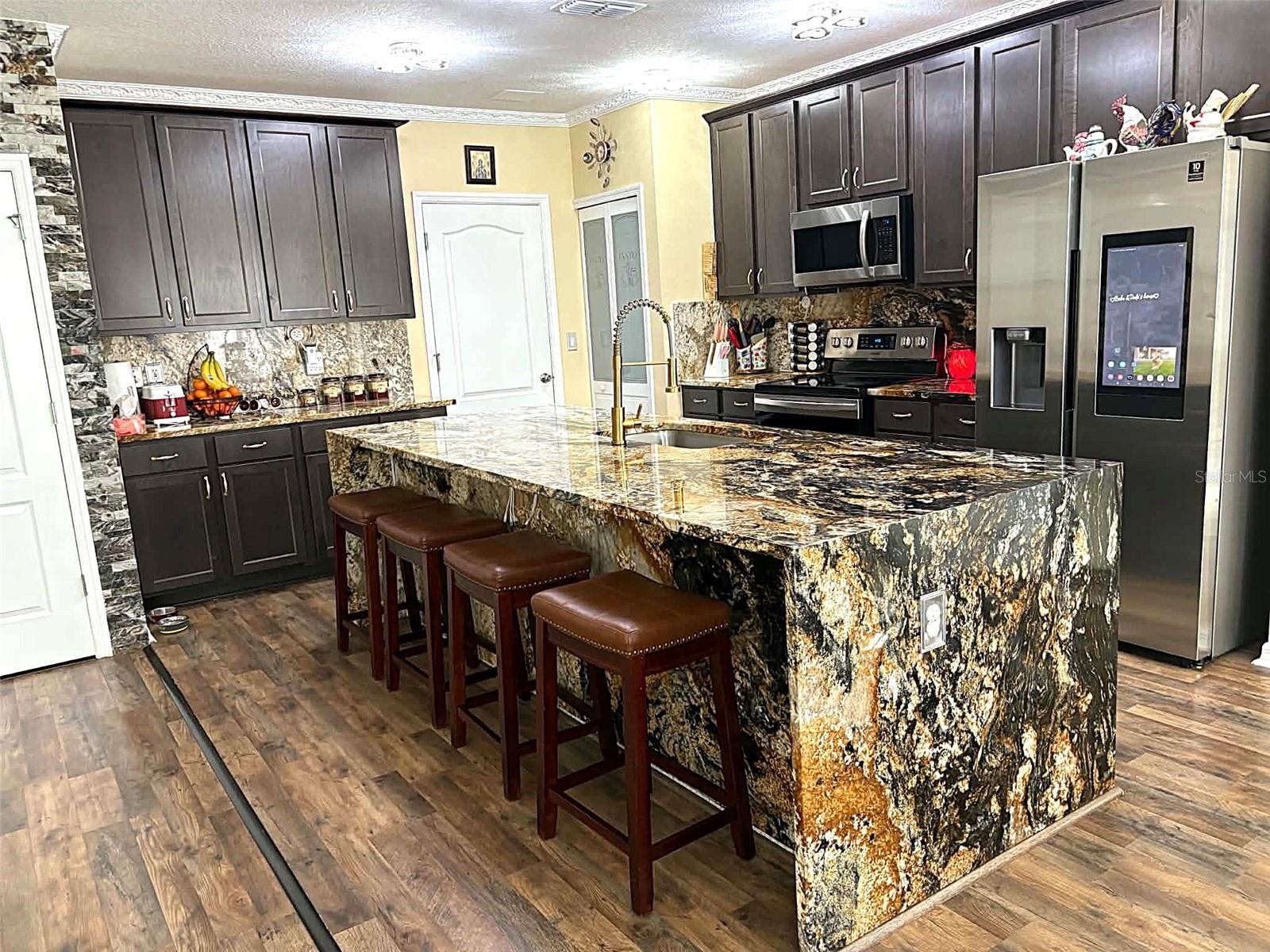 4529 REISSWOOD LOOP
