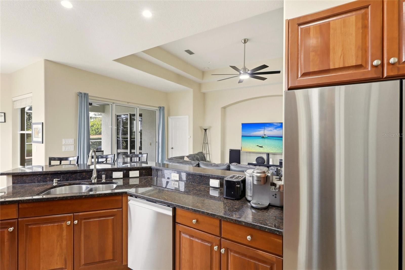 508 FALLBROOK DR