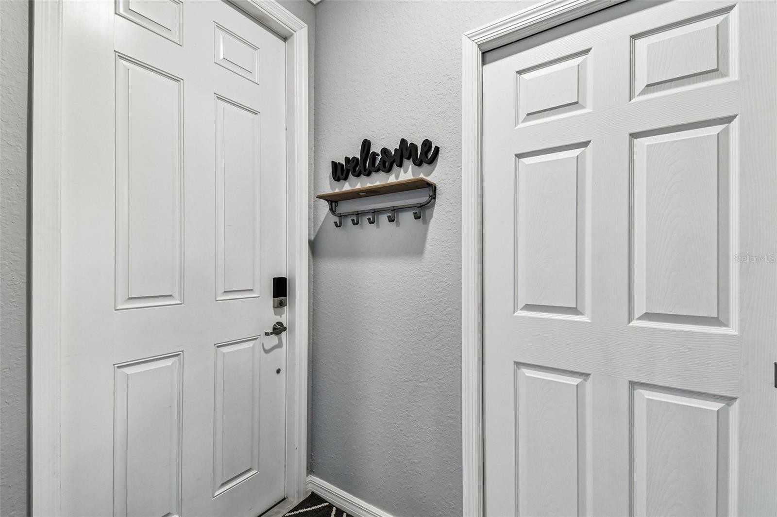 17902 GAWTHROP DR #208