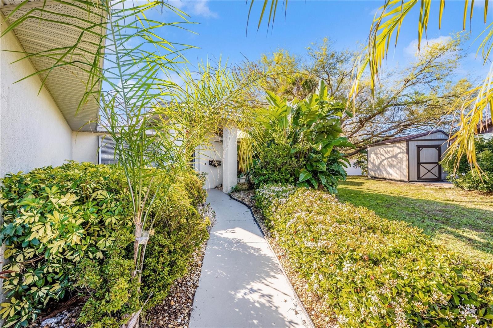 125 ENGLEWOOD GARDEN CT