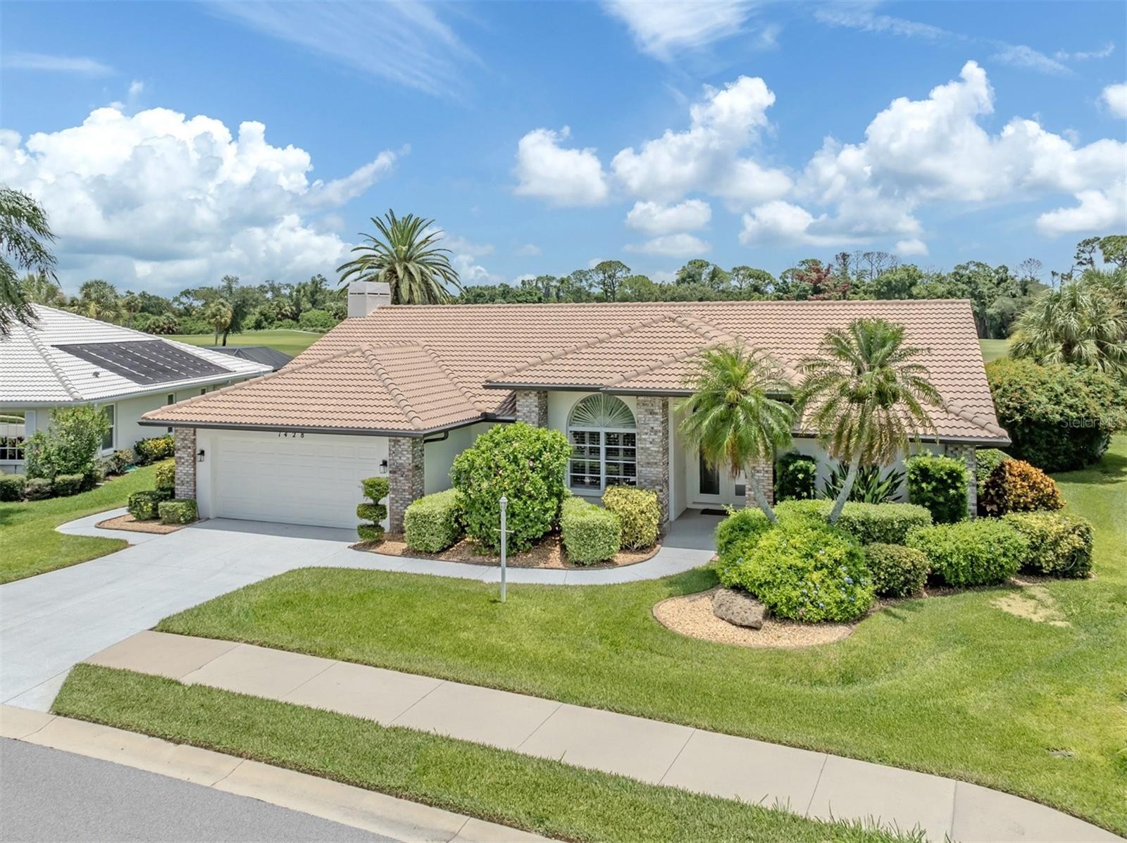 1428 GLENEAGLES DR