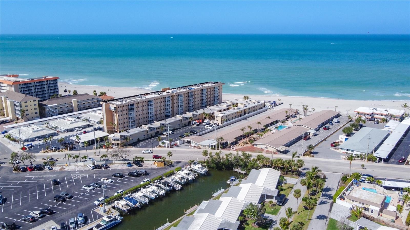 1255 TARPON CENTER DR #510