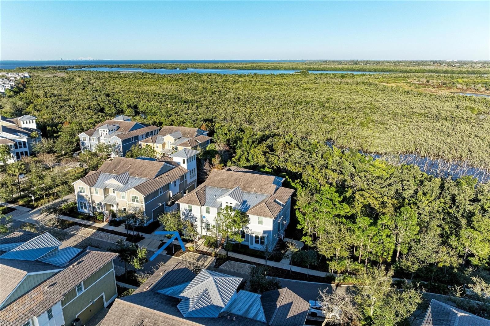 339 SAPPHIRE LAKE DR #201