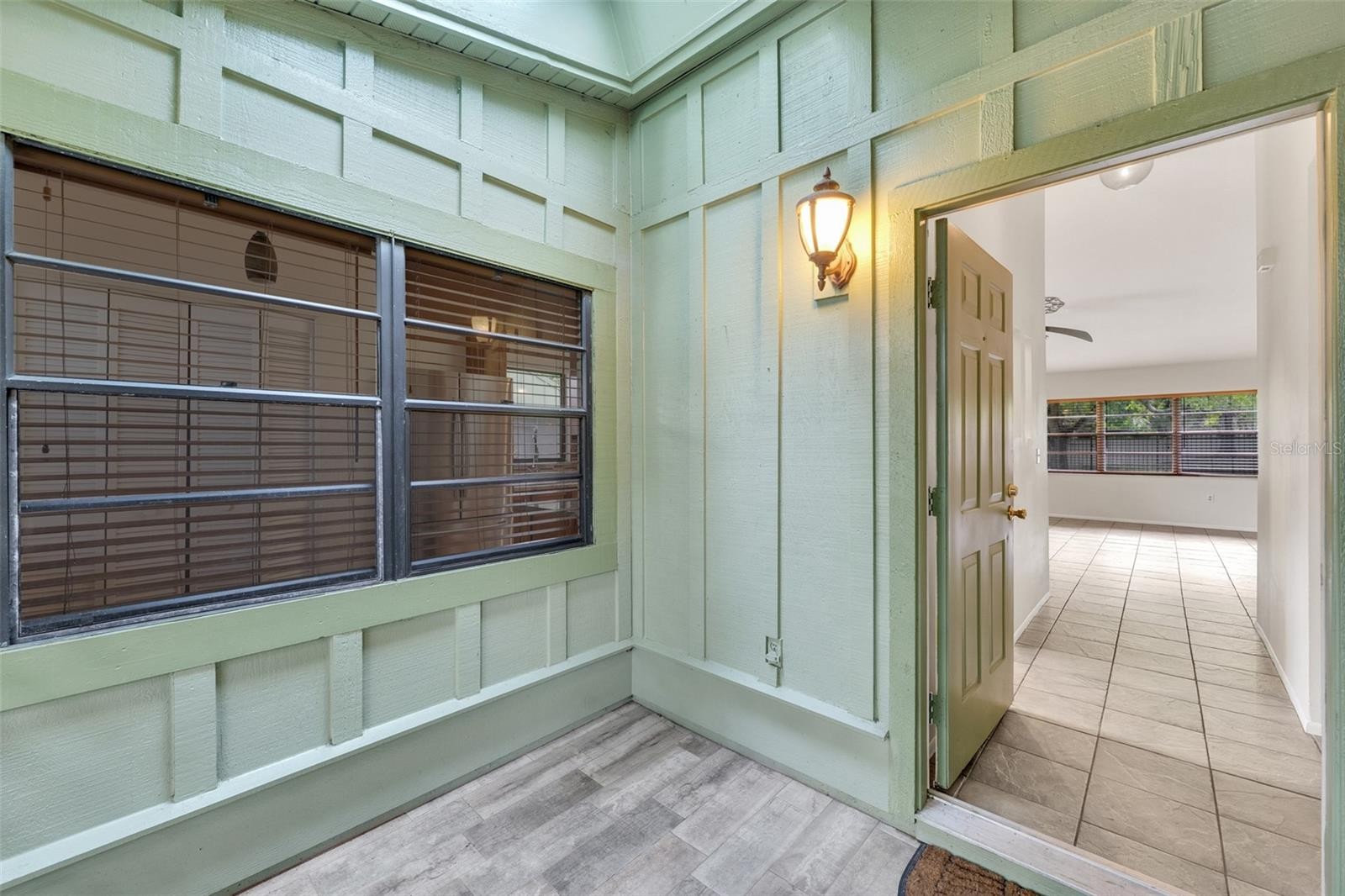 5015 BARRINGTON CIR #201