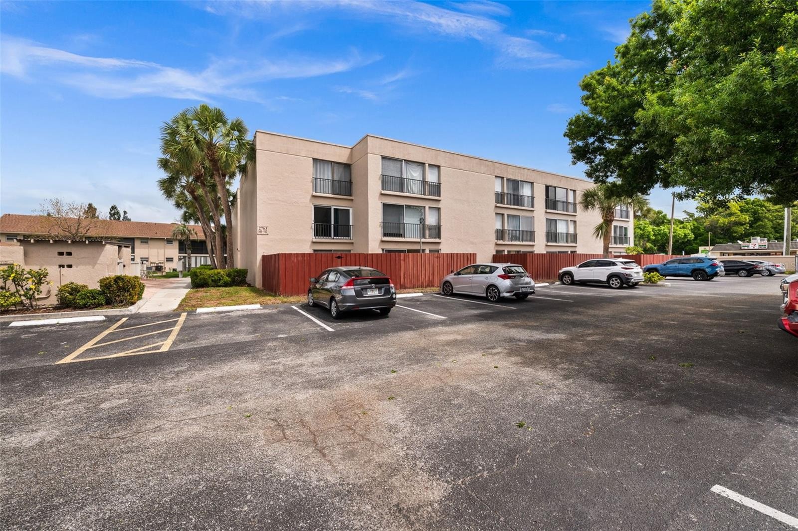 2763 WOODGATE LN #301