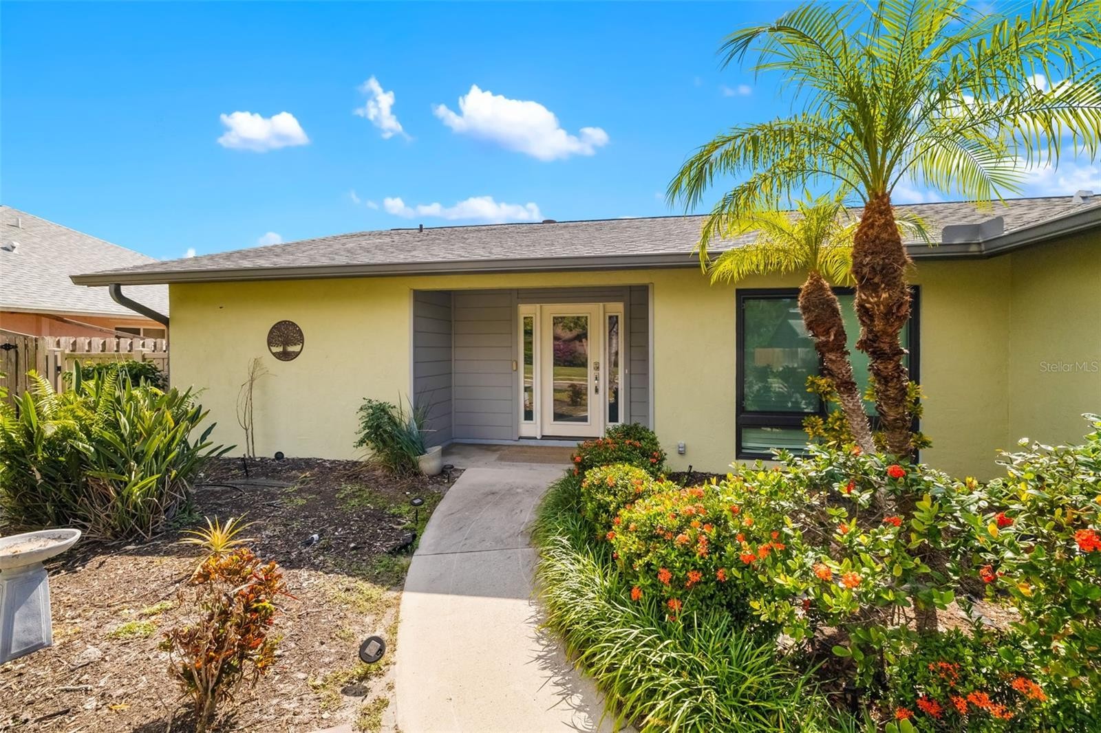 4814 COUNTRY OAKS BLVD