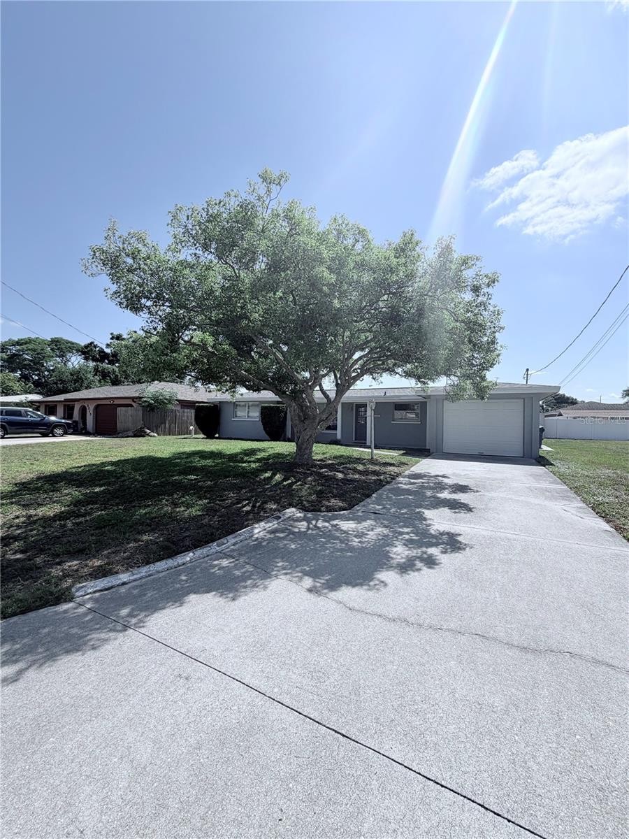 3219 CAMBRIDGE DR
