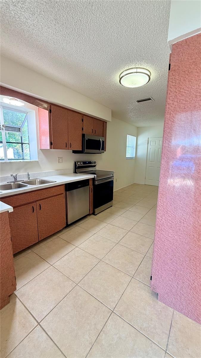 1903 24TH UNIT A ST