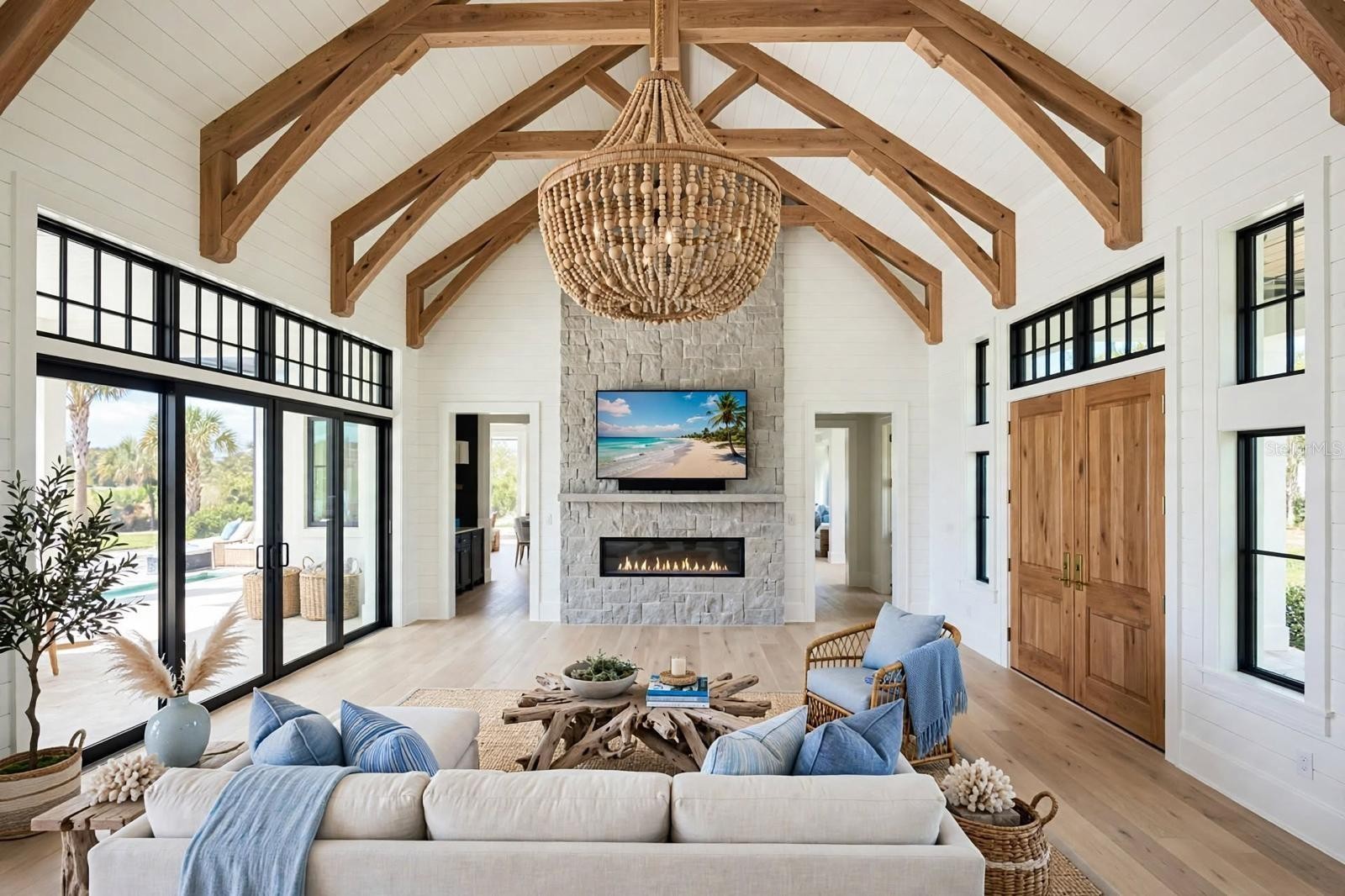 707 TROPICAL DR