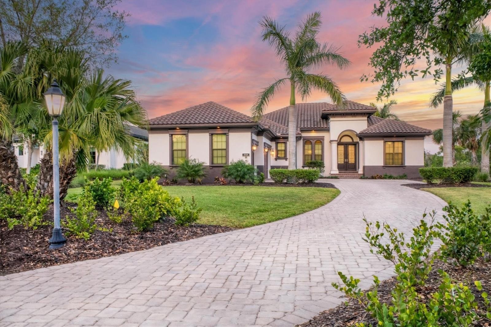 3519 FOUNDERS CLUB DR