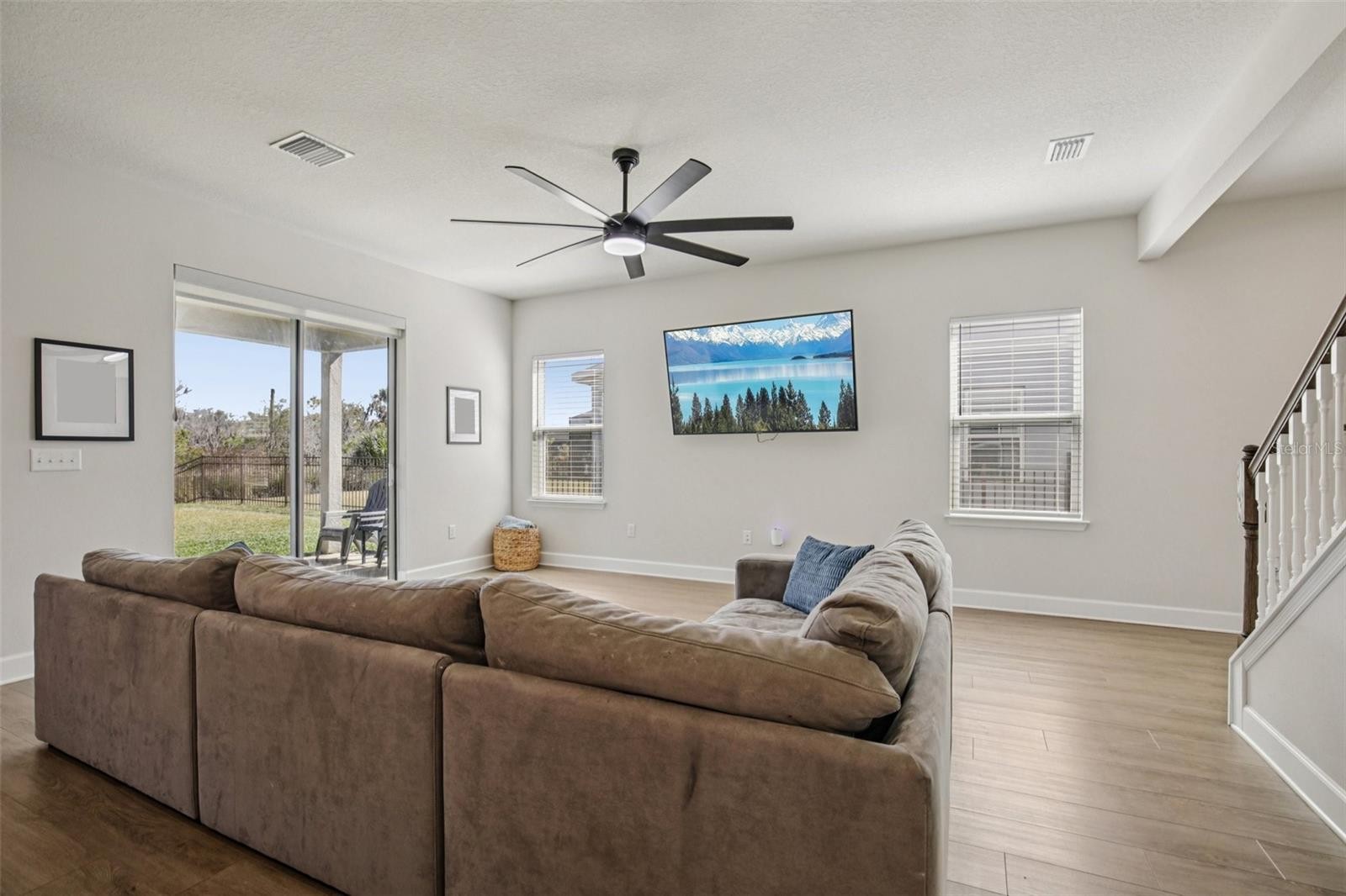 8712 STARRY NIGHT TER