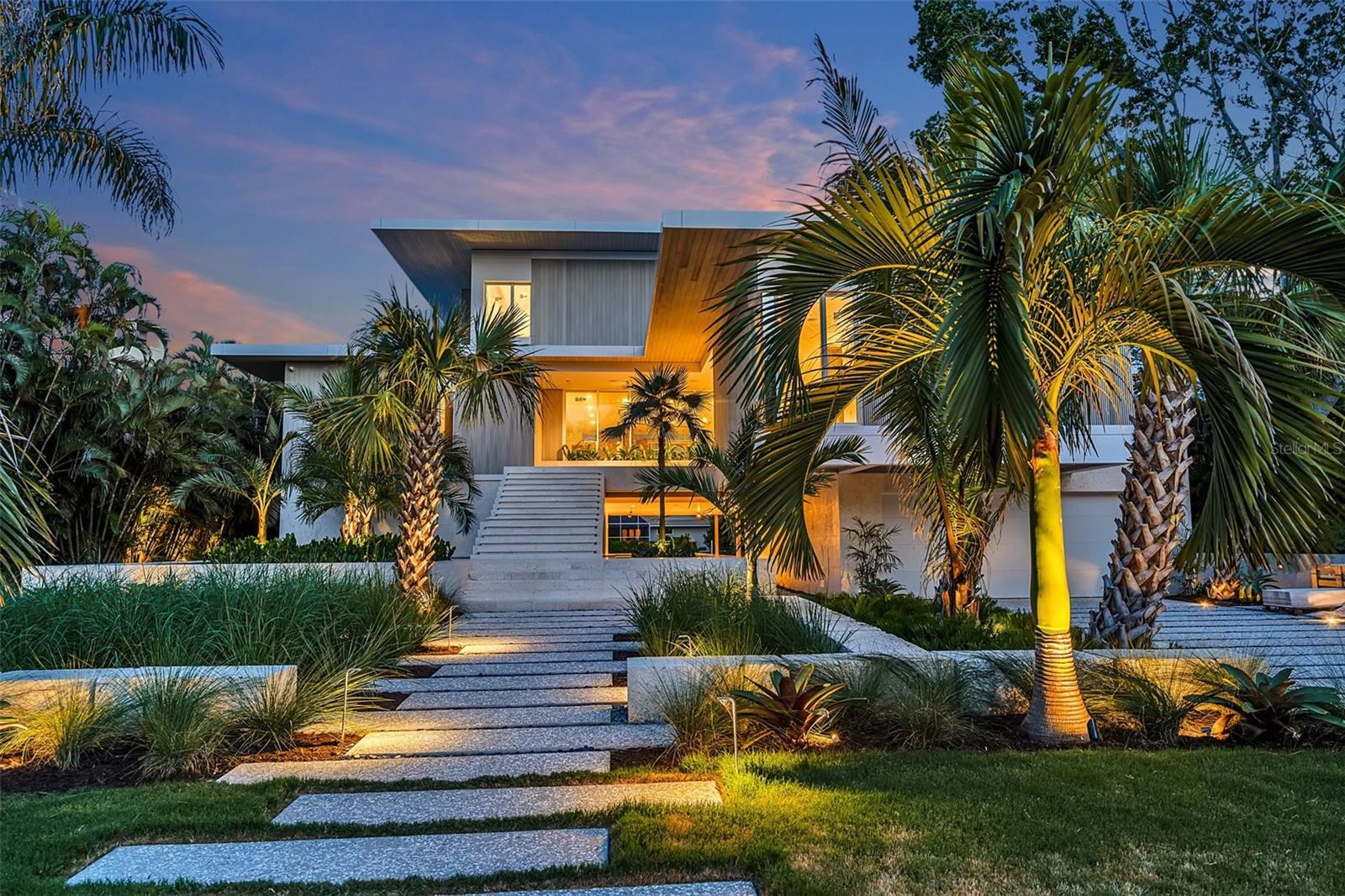 500 HARBOR COVE CIR
