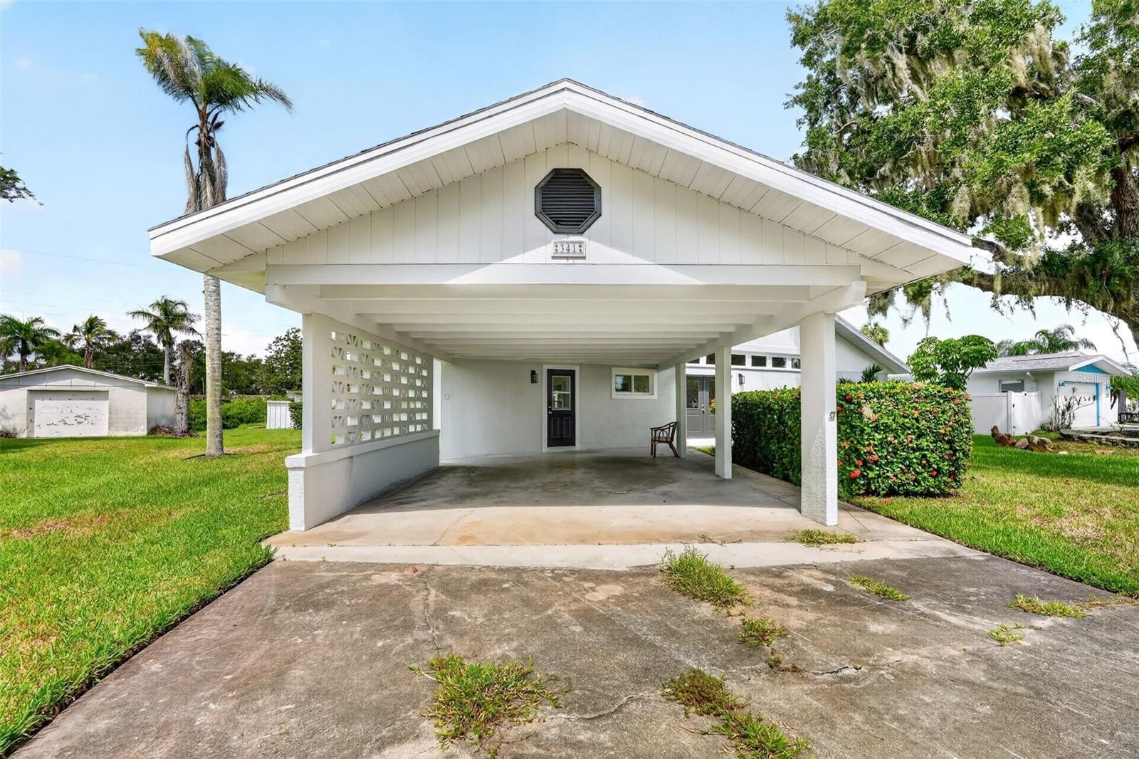 341 SHORE DR
