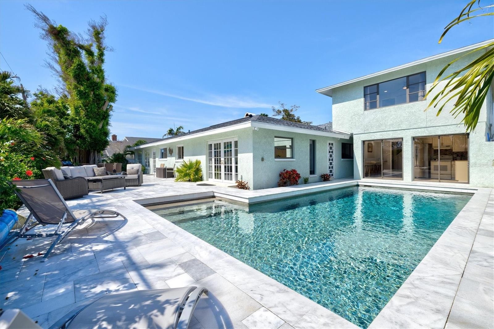 605 CORNWELL ON THE GULF
