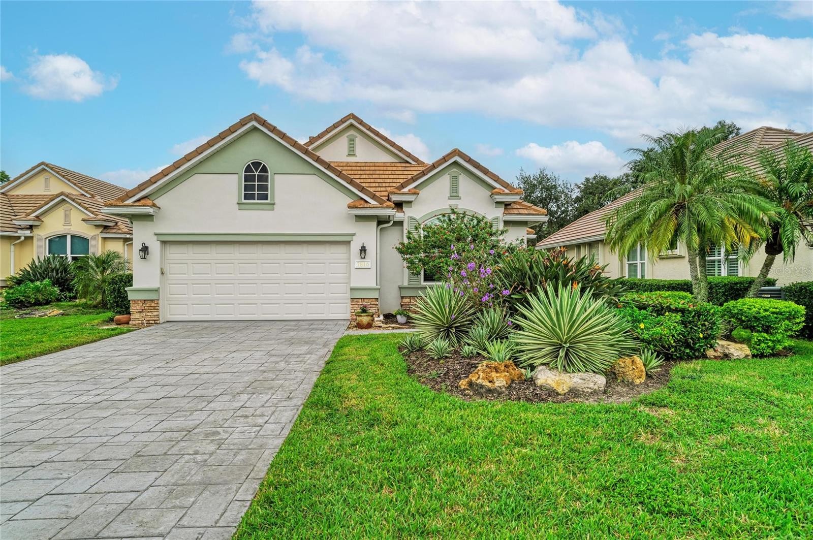 7816 HERITAGE CLASSIC CT