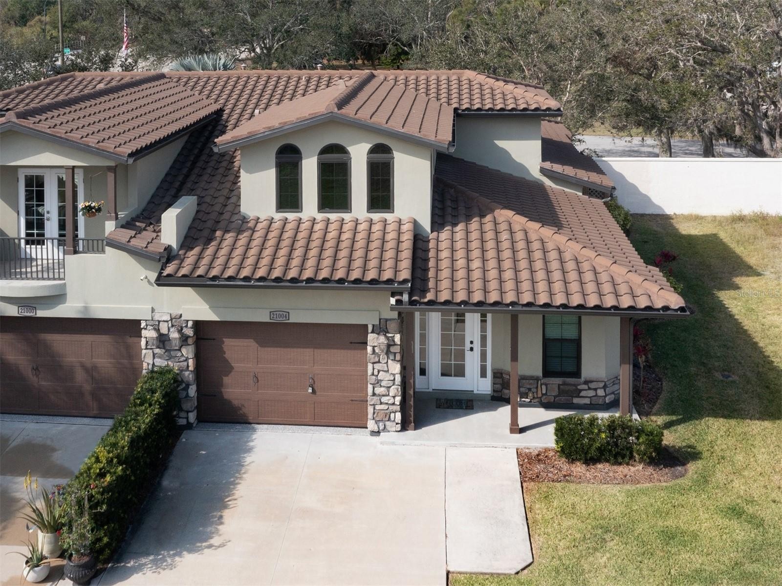 21004 ISOLA BELLA CIR