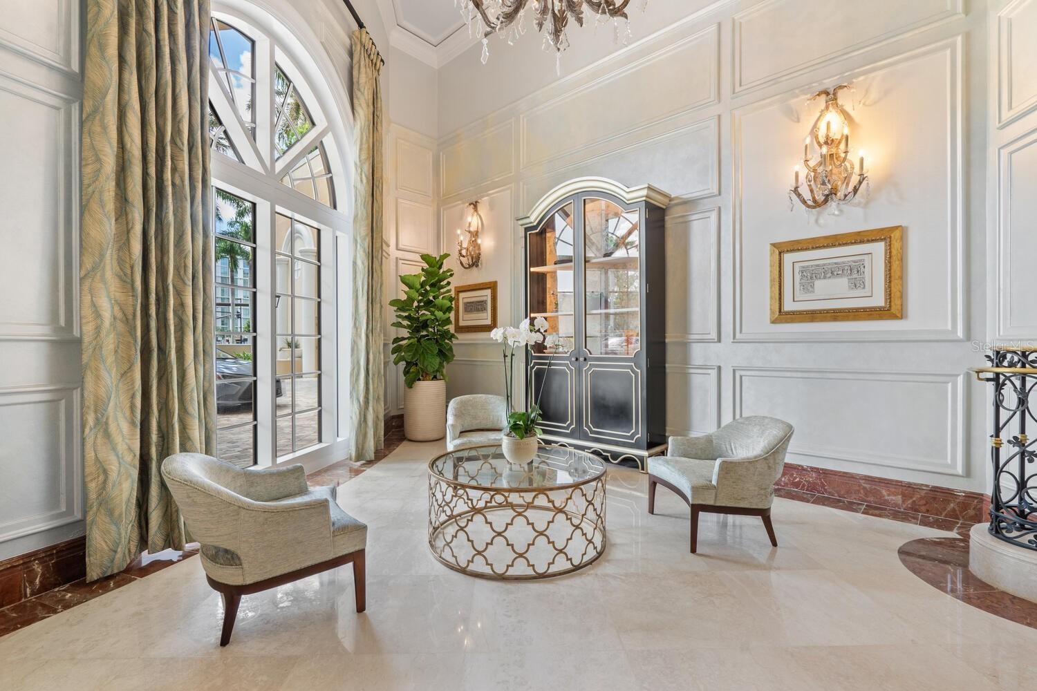 35 WATERGATE DR #1201