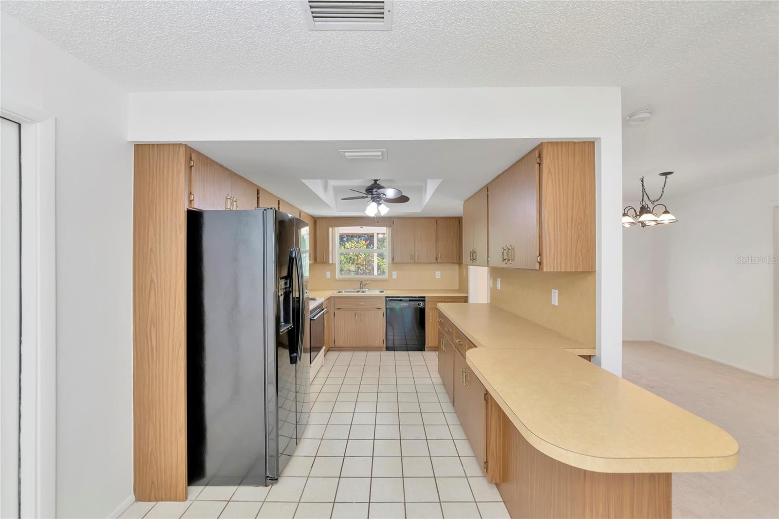 102 SANDHURST DR