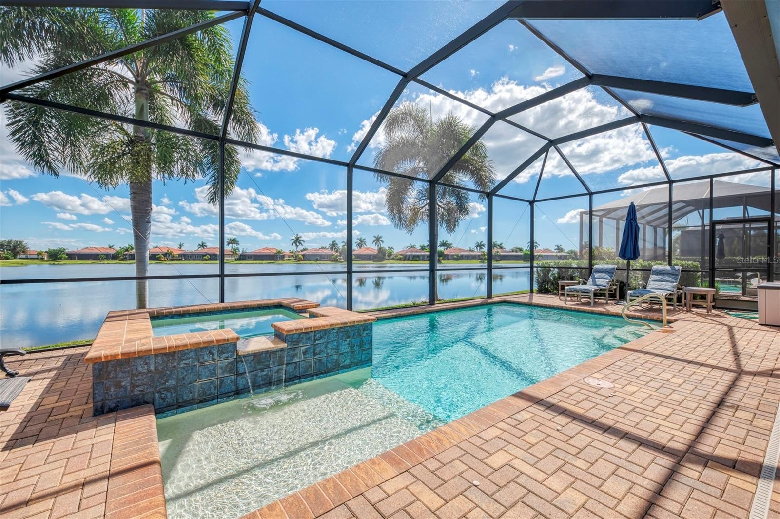 23810 WAVERLY CIR
