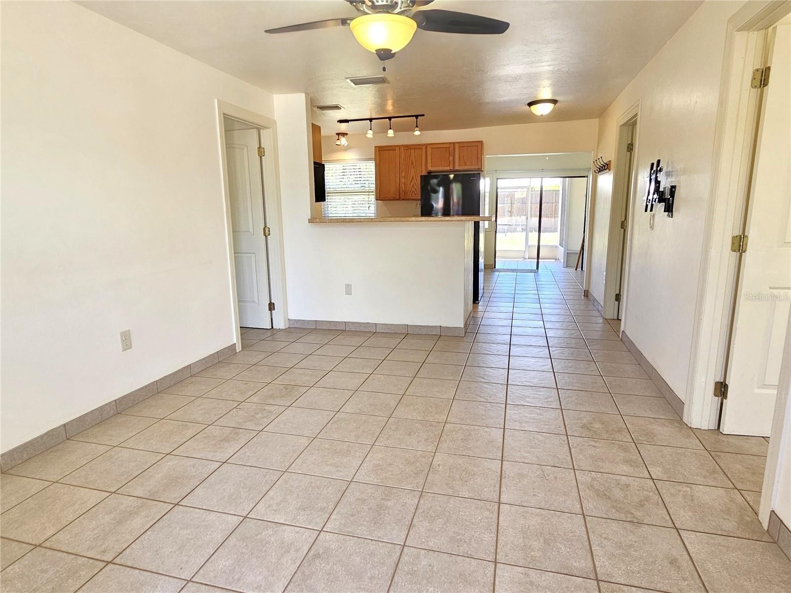323 PALMETTO RD W