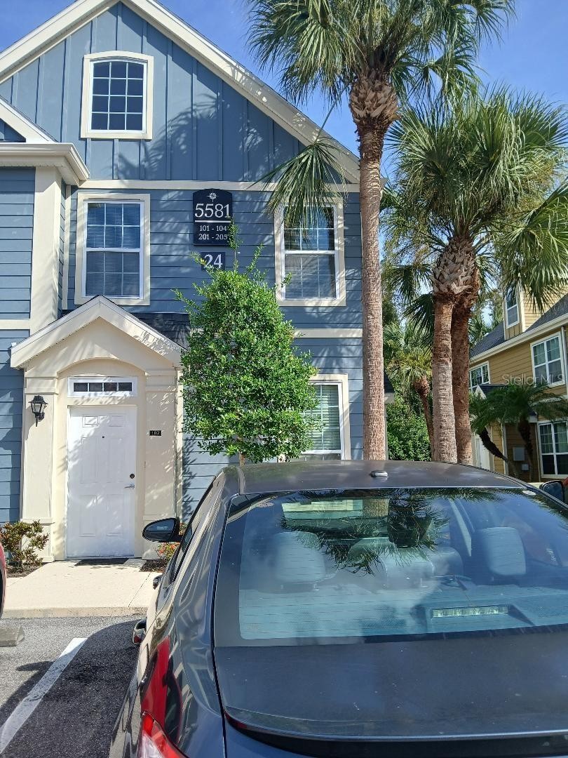 5581 ROSEHILL RD ## 203