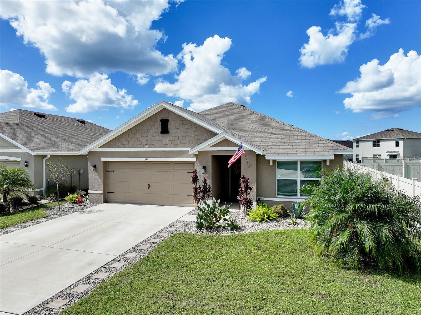 5531 FLAGSTONE TRL