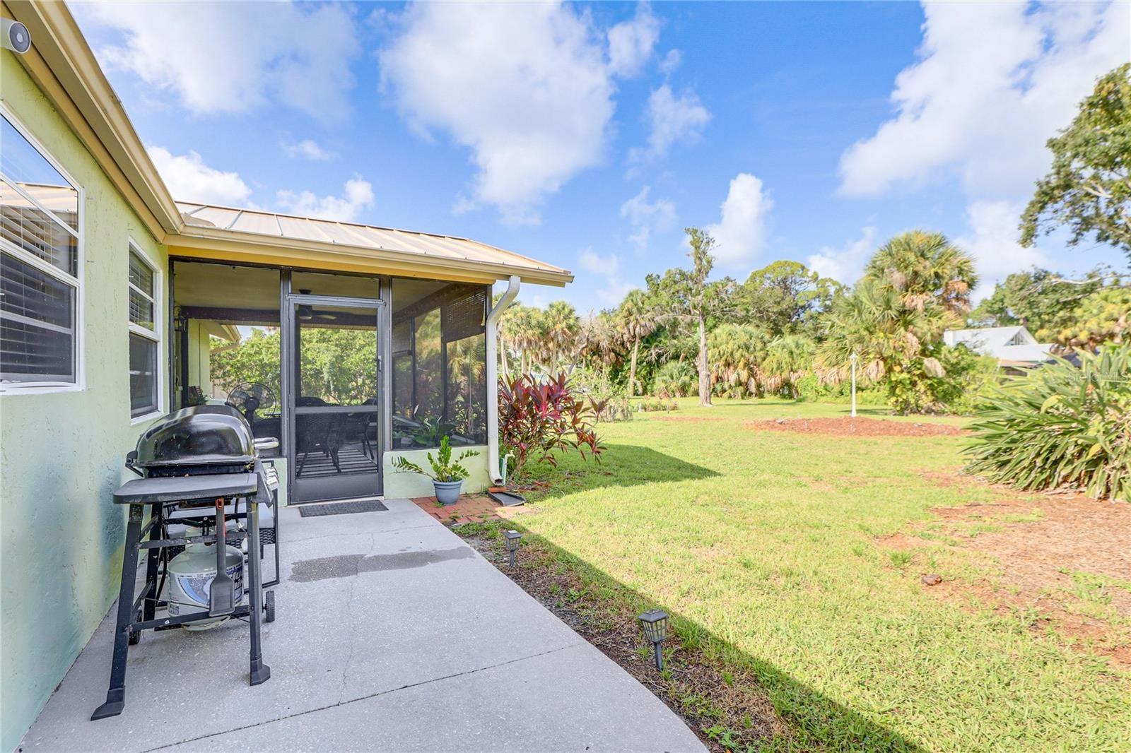 2110 HEASLEY RD