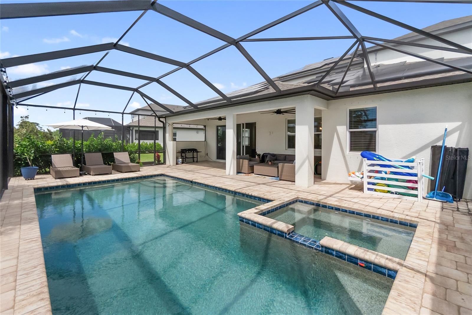 12725 LATERAL ROOT DR