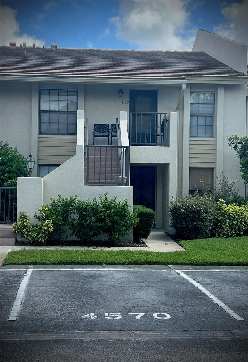 4570 WEYBRIDGE #32
