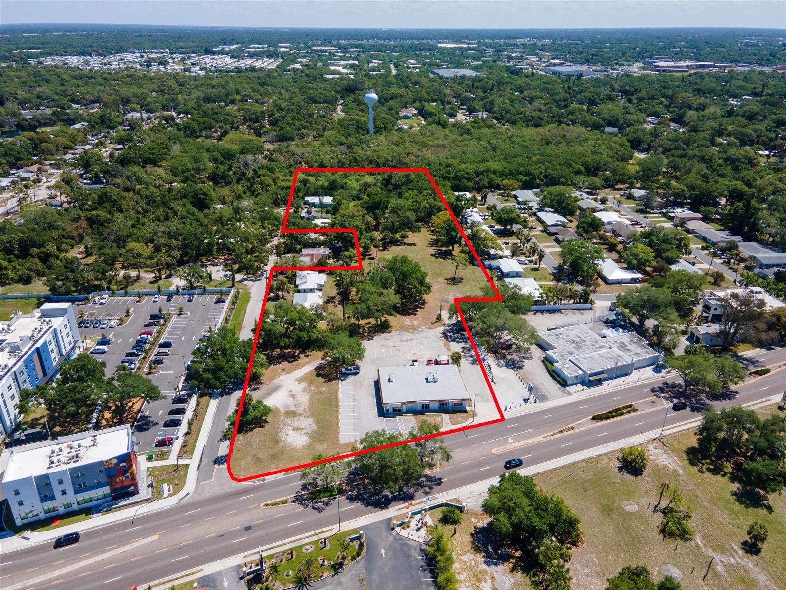4500 N TAMIAMI TRL