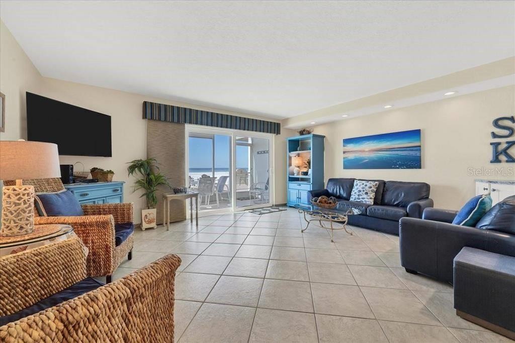 6154 MIDNIGHT PASS RD #102