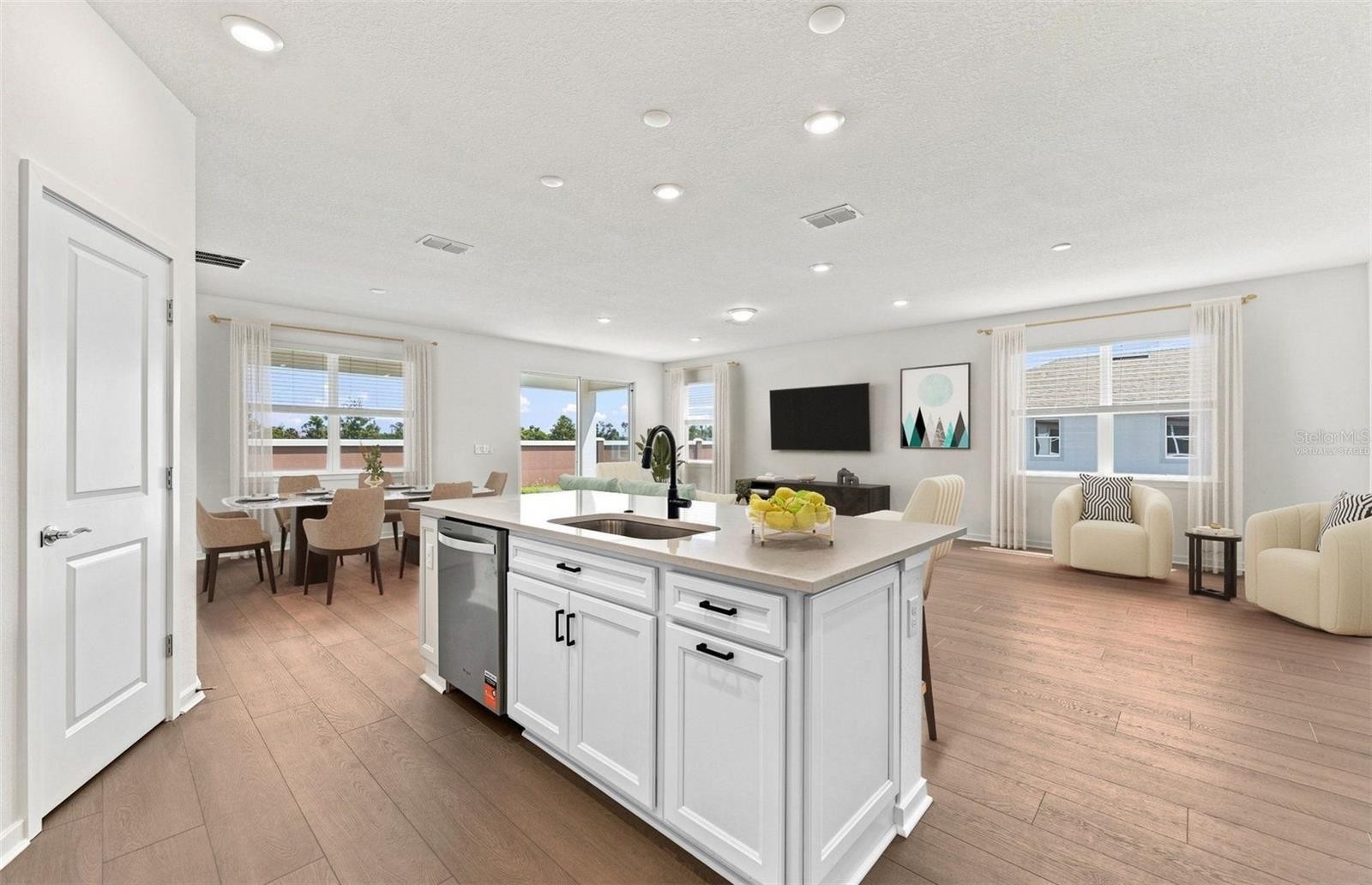 9928 JOHNSON OAKS GLN