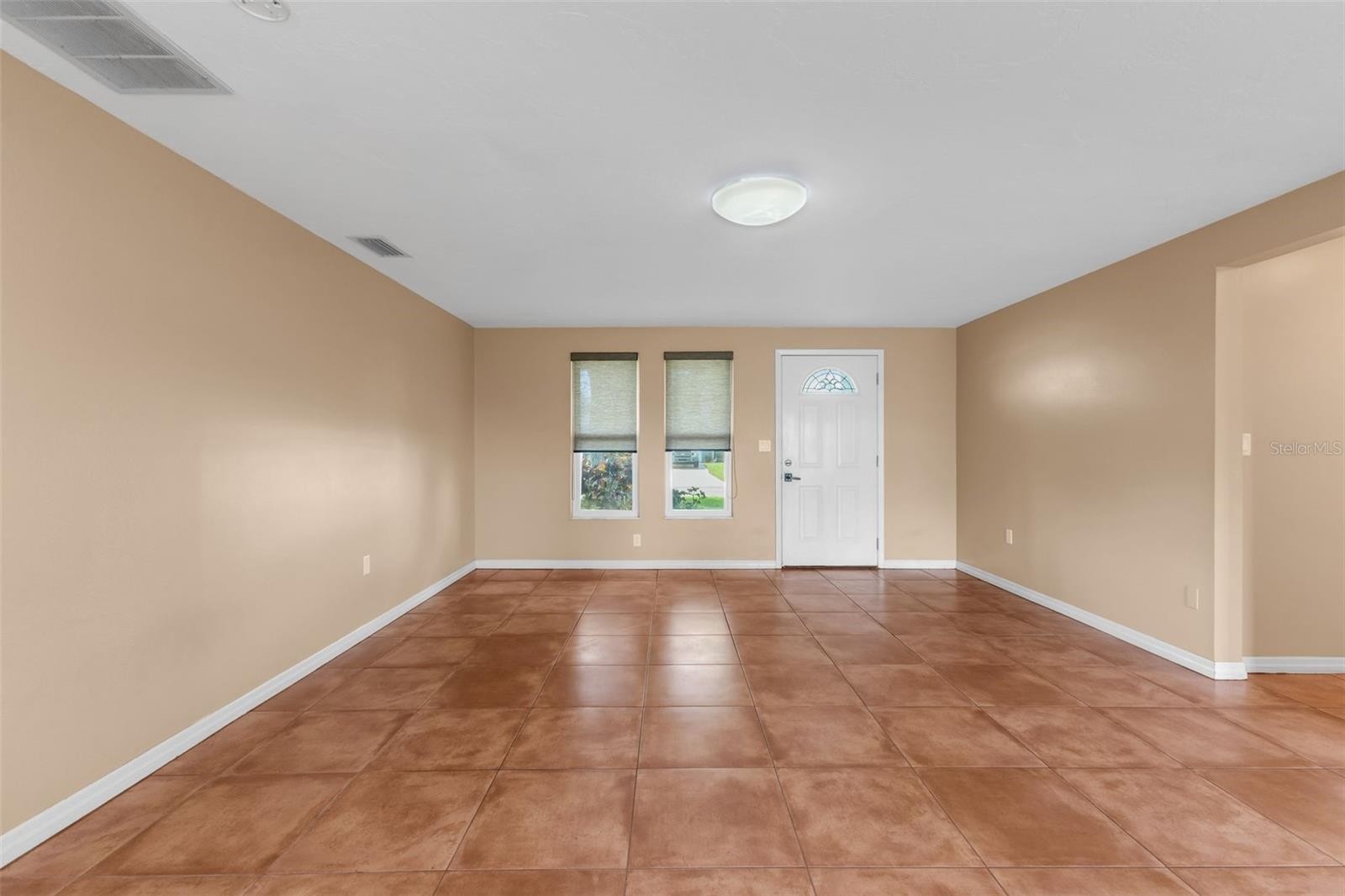 1238 WATERSIDE LN