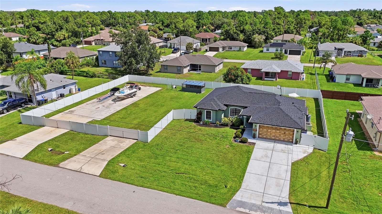 2244 PENGUIN LN