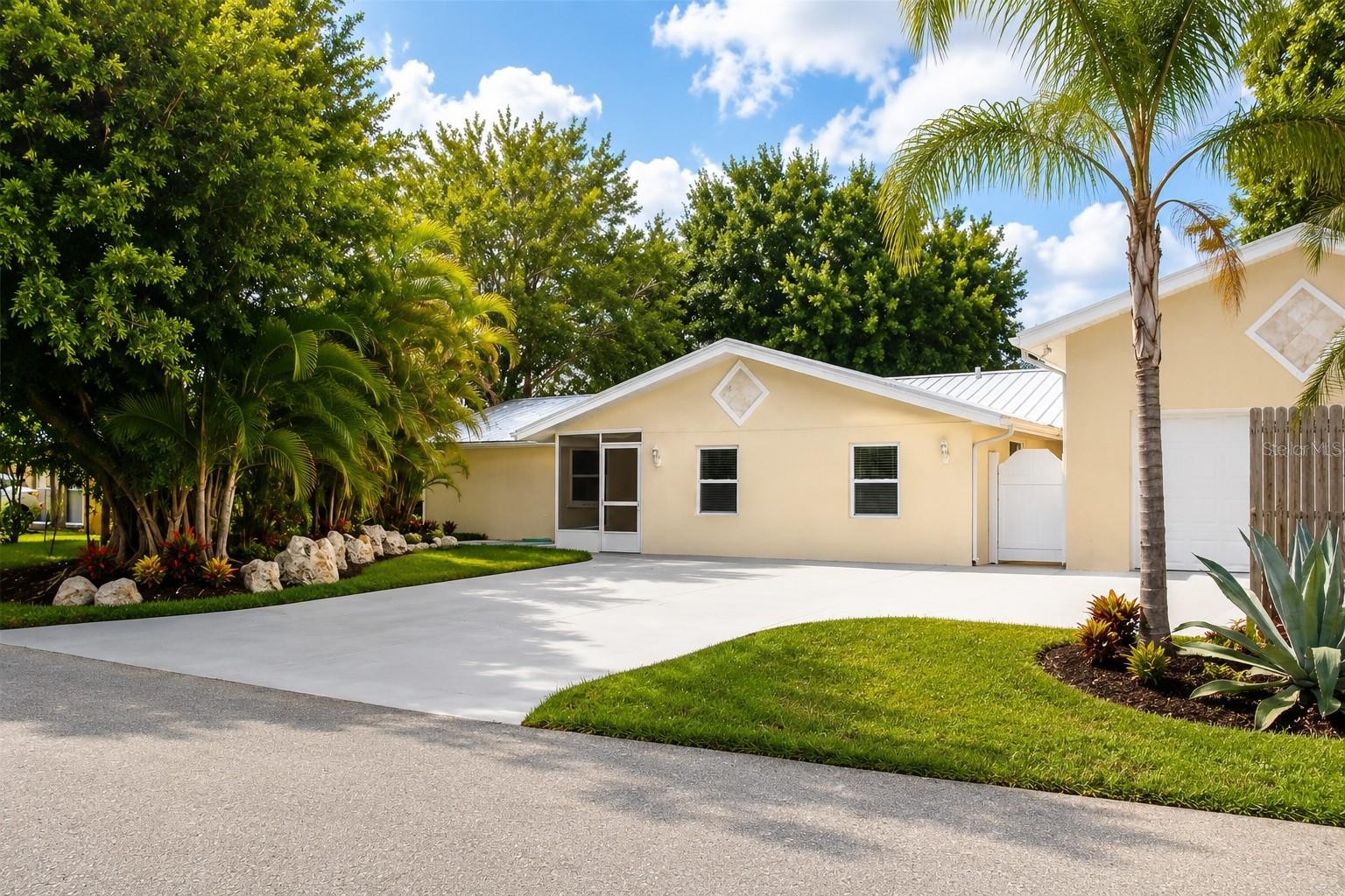 308 CYPRESS RD