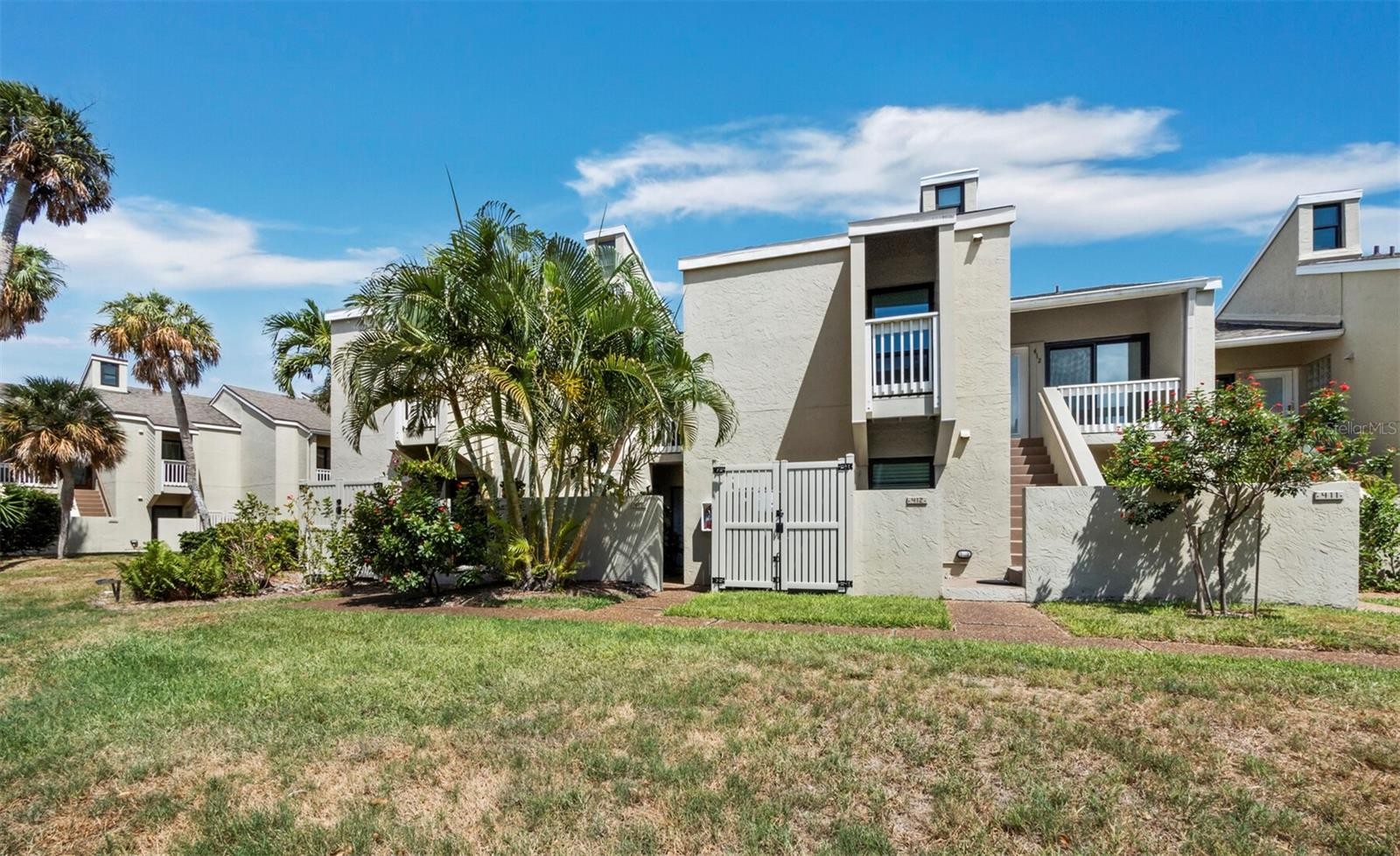 5260 GULF OF MEXICO DR #413