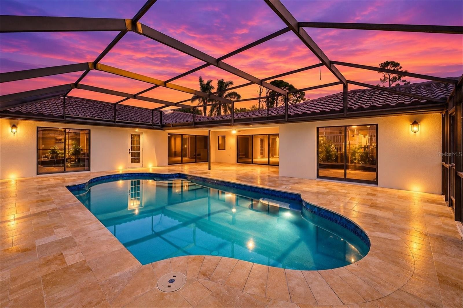 620 HIBISCUS DR
