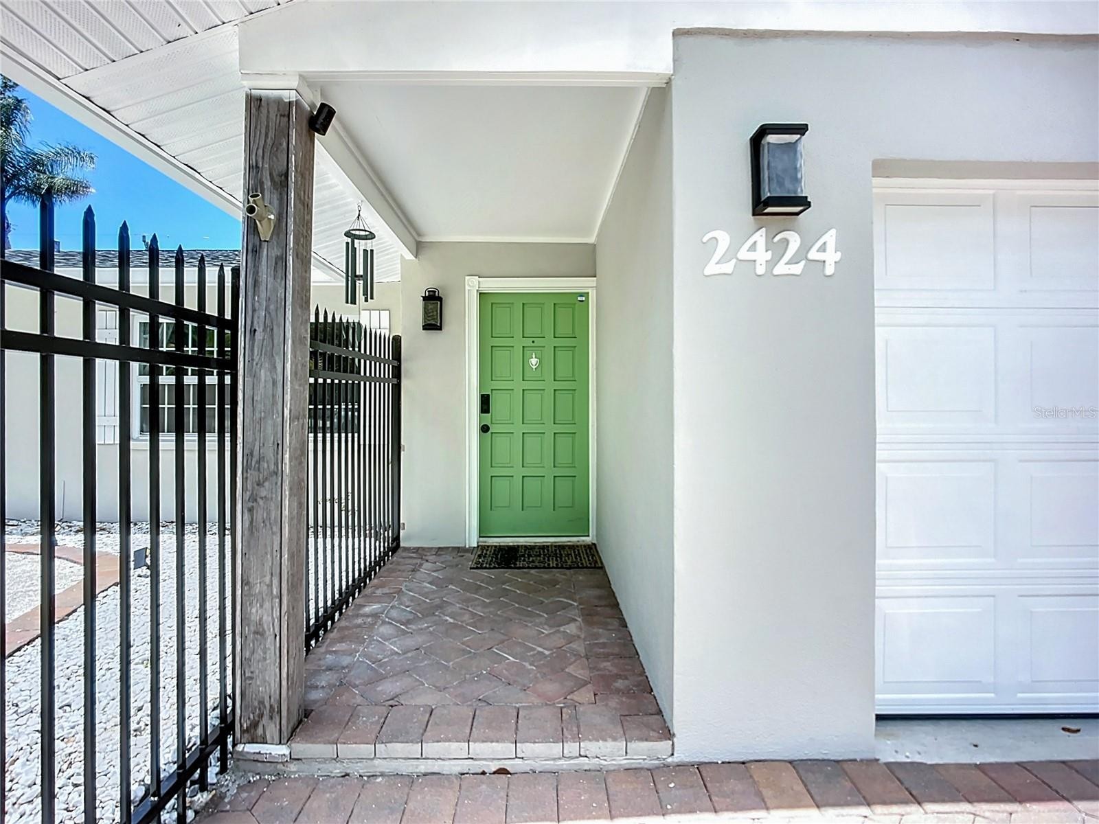 2424 WHIPPOORWILL CIR