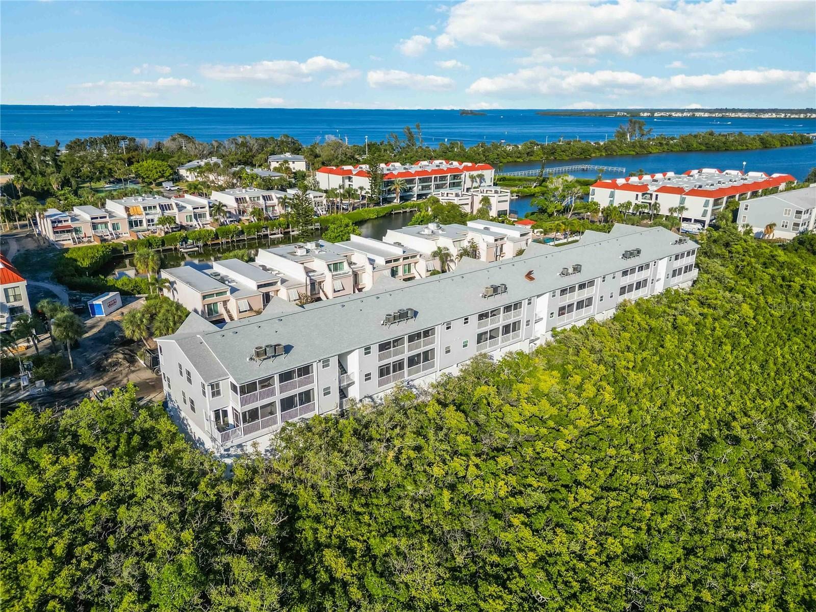 3607 E BAY DR #206