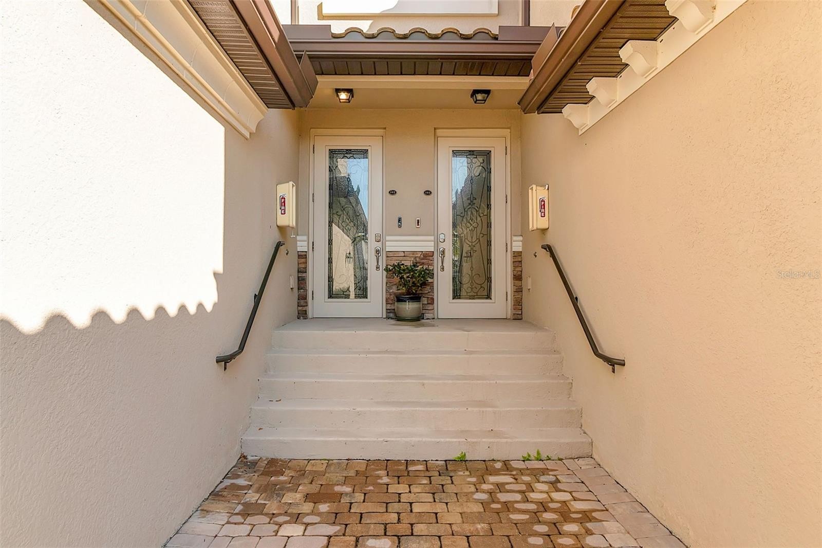 18017 GAWTHROP DR #103