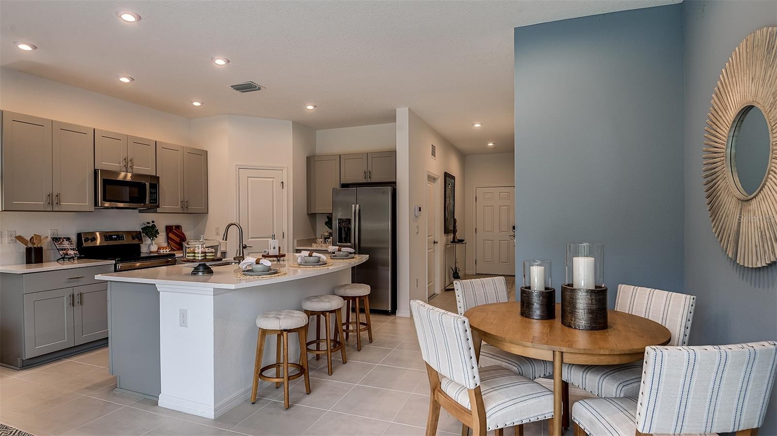 8433 LUNAR SKYE ST