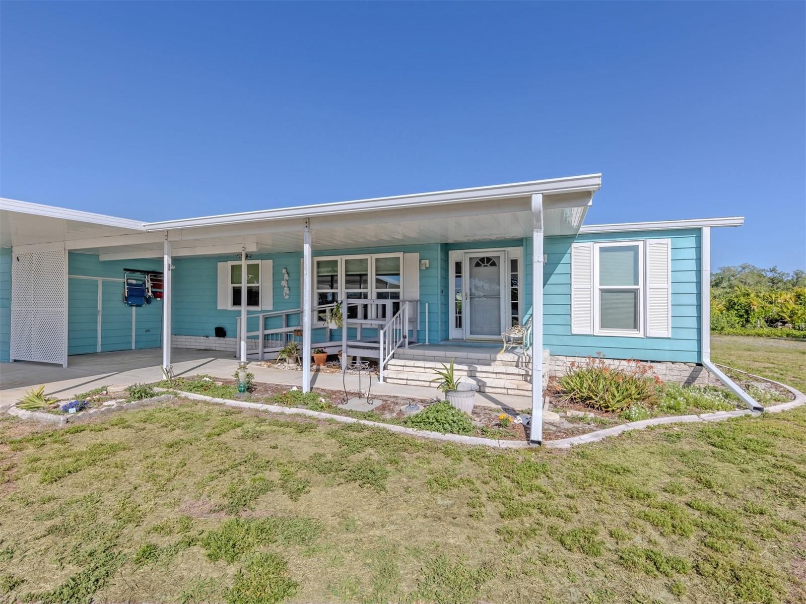 592 PORTSIDE DR