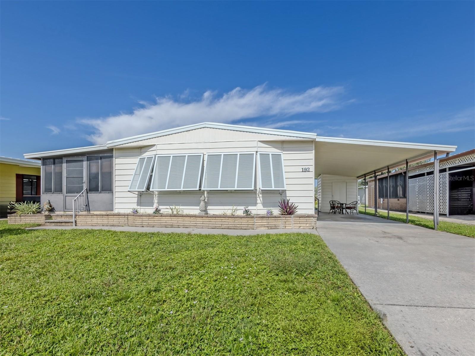 192 PALM HARBOR DR