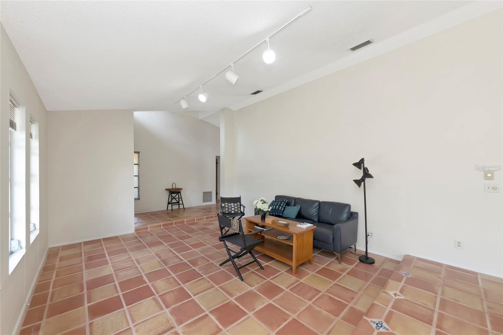 1351 MUSTANG ST