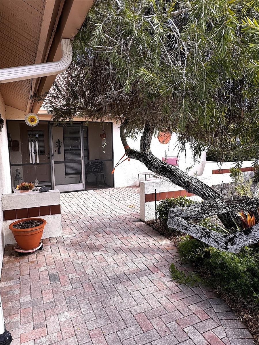 229 LAUREL HOLLOW DR #83