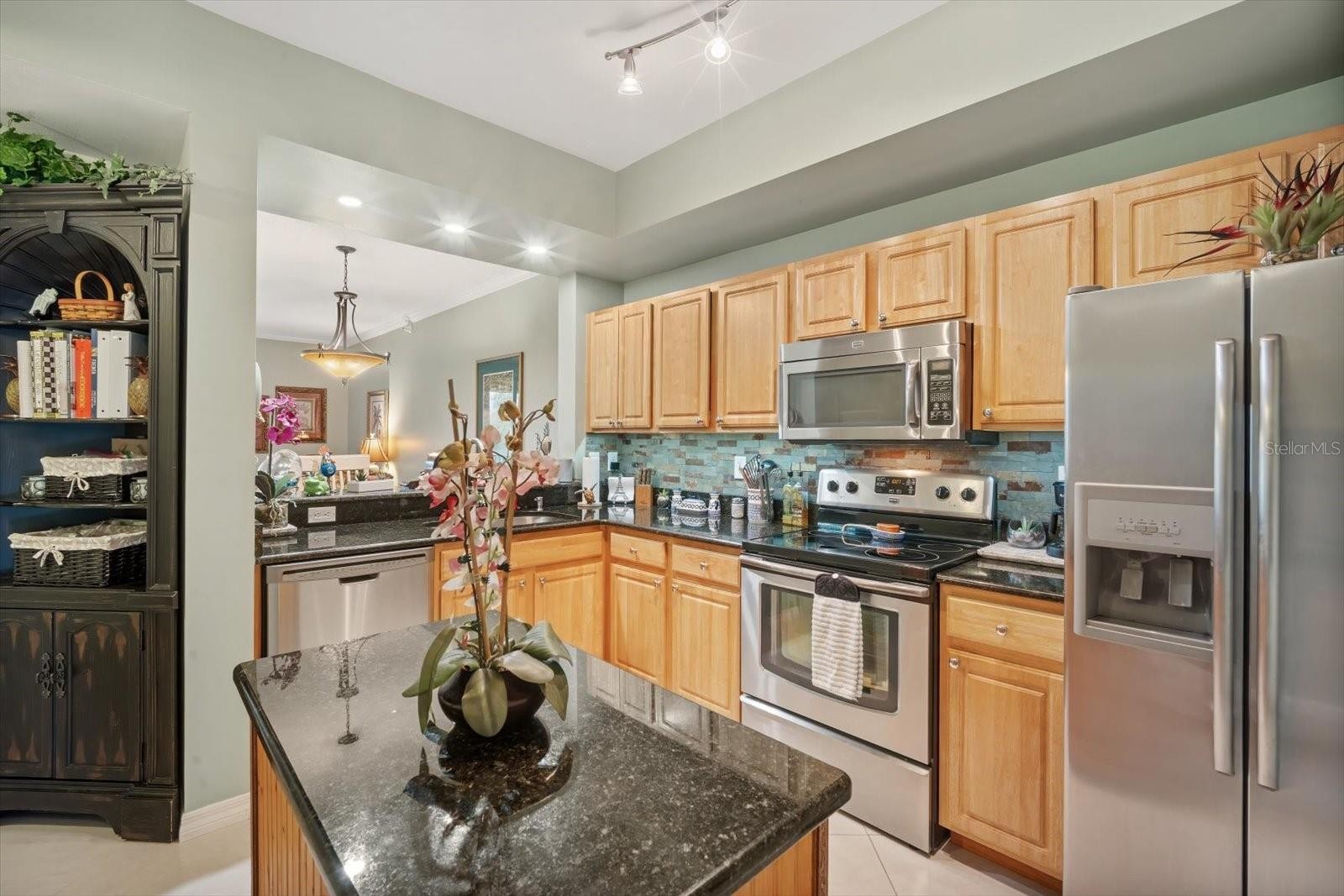 5721 BENTGRASS DR #20-209