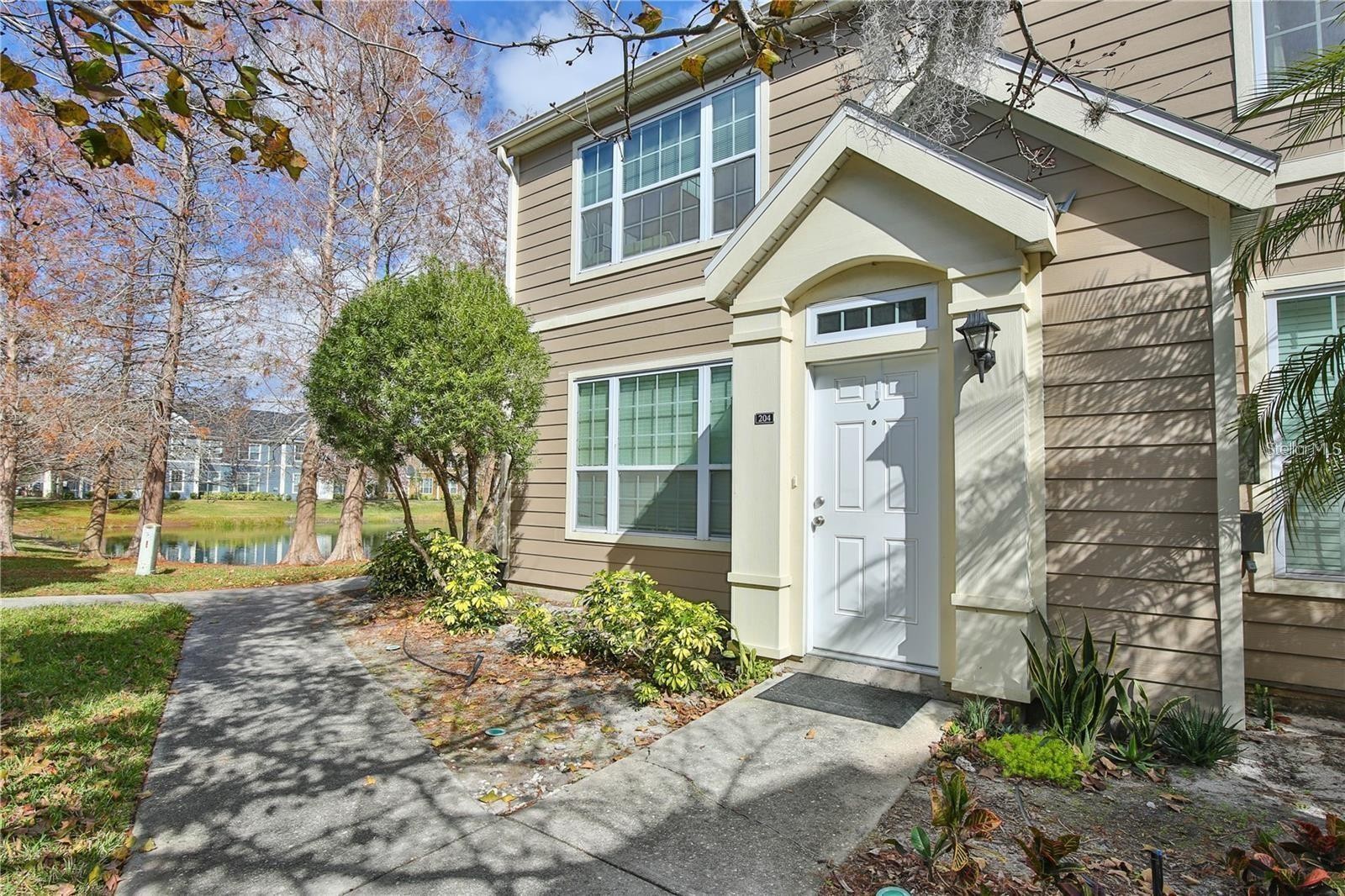 5570 ROSEHILL RD #204