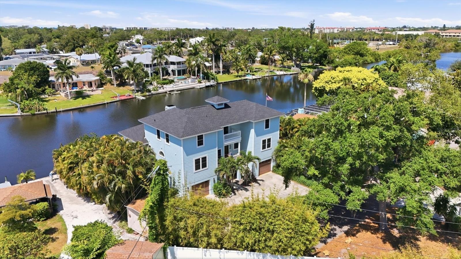 5544 DINAH LN