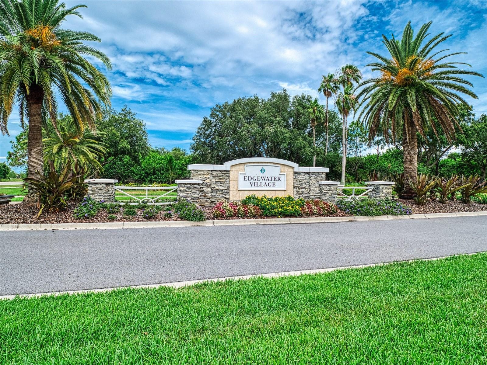 8310 WHISPERING WOODS CT
