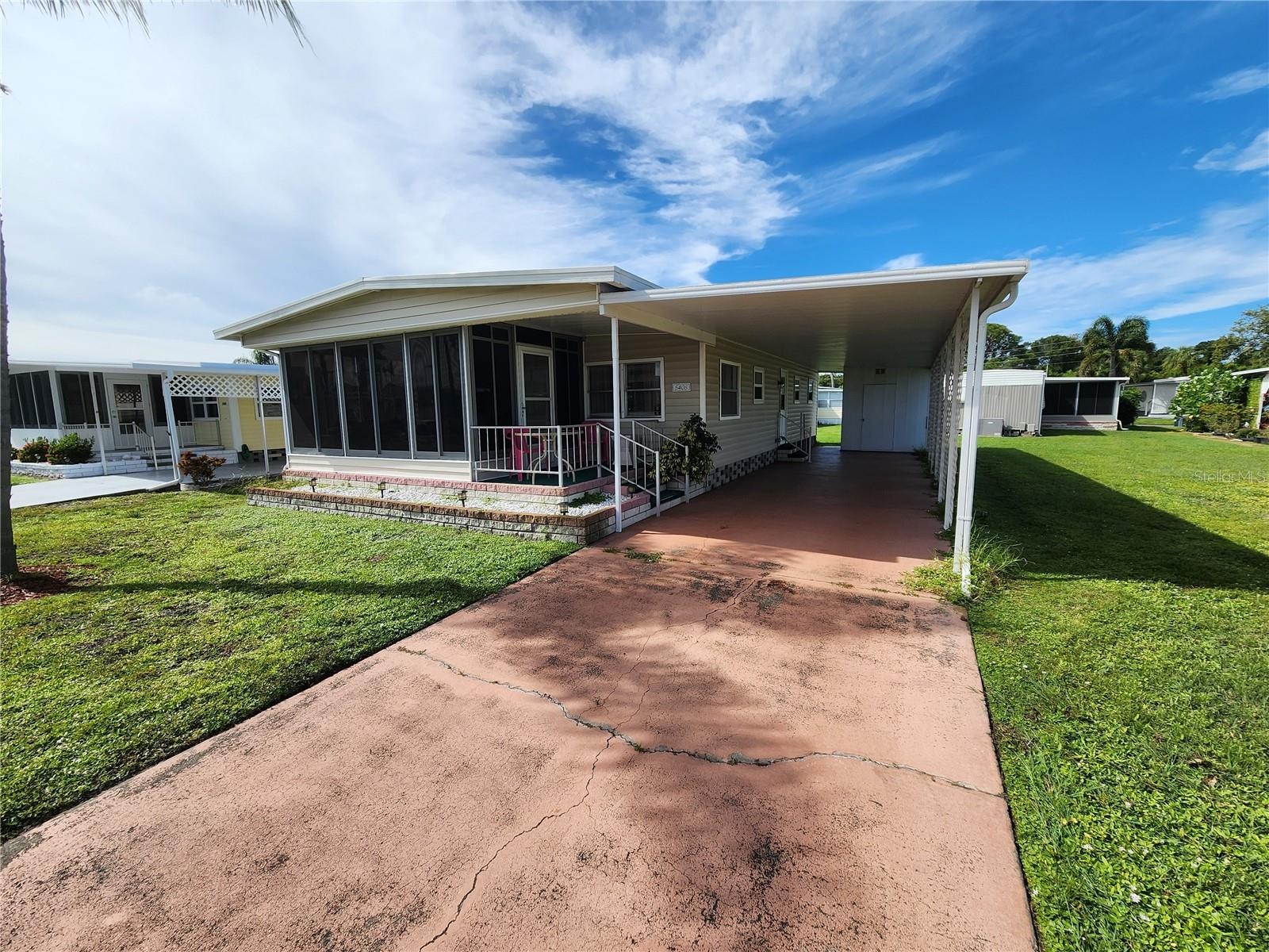 5408 CHATEAU LN